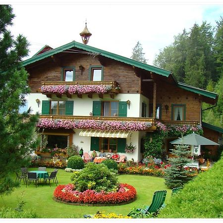 Landhaus Teufl Bed & Breakfast Faistenau Exterior photo