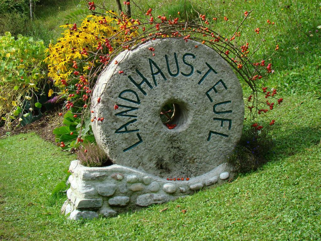Landhaus Teufl Bed & Breakfast Faistenau Exterior photo